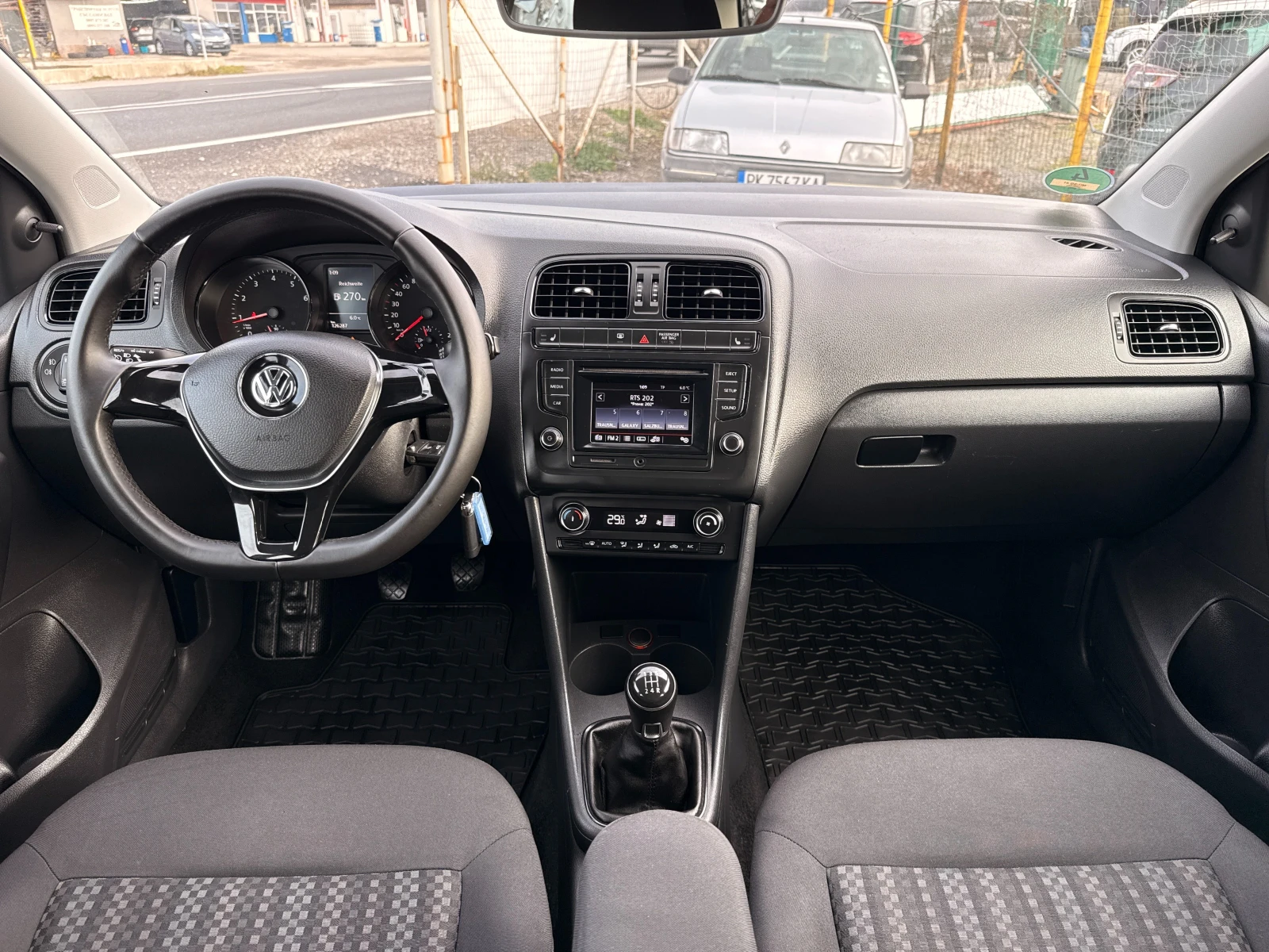 VW Polo 1.0i EURO6;TUV;COC;NAVI;KLIMATRONIK | Mobile.bg � ����������� 10