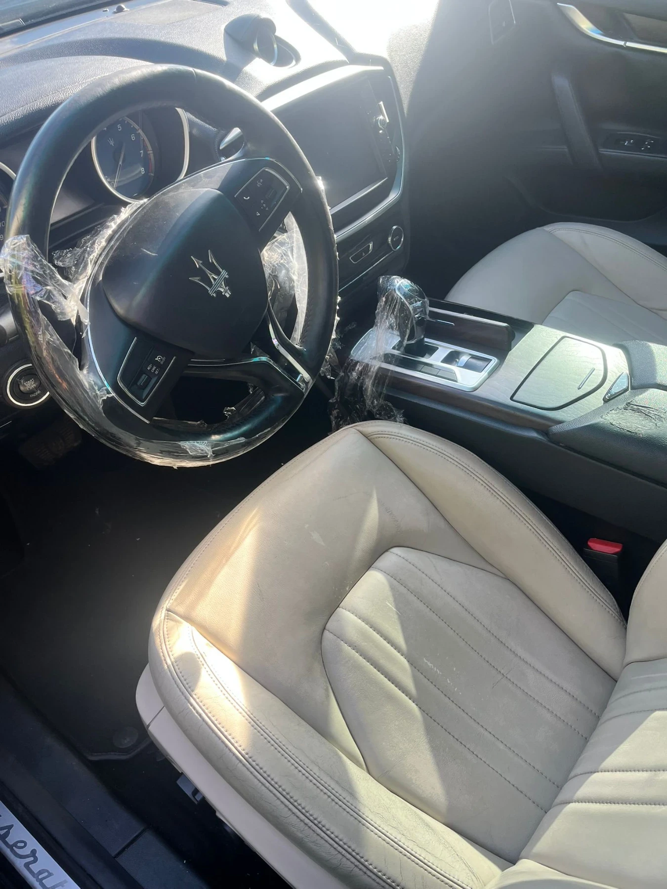 Maserati Ghibli Лимозина - изображение 6