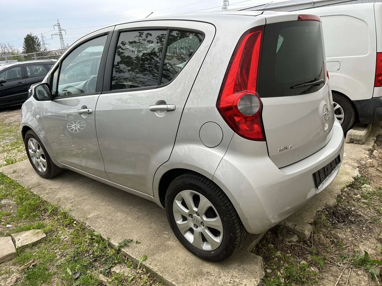 Opel Agila 1.3i 85к.с., снимка 2 - Автомобили и джипове - 54285724