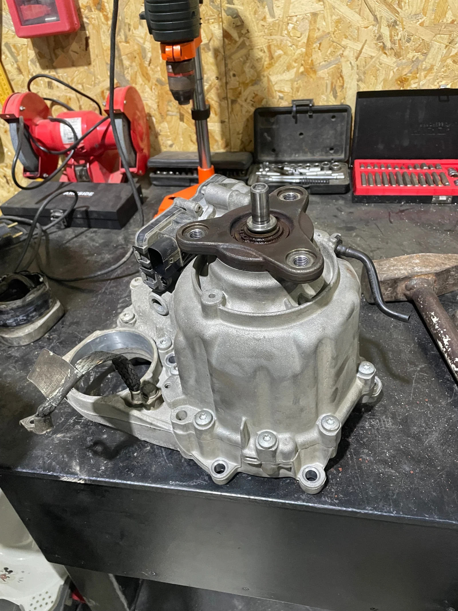 BMW 530 X drive, снимка 14 - Автомобили и джипове - 54305191