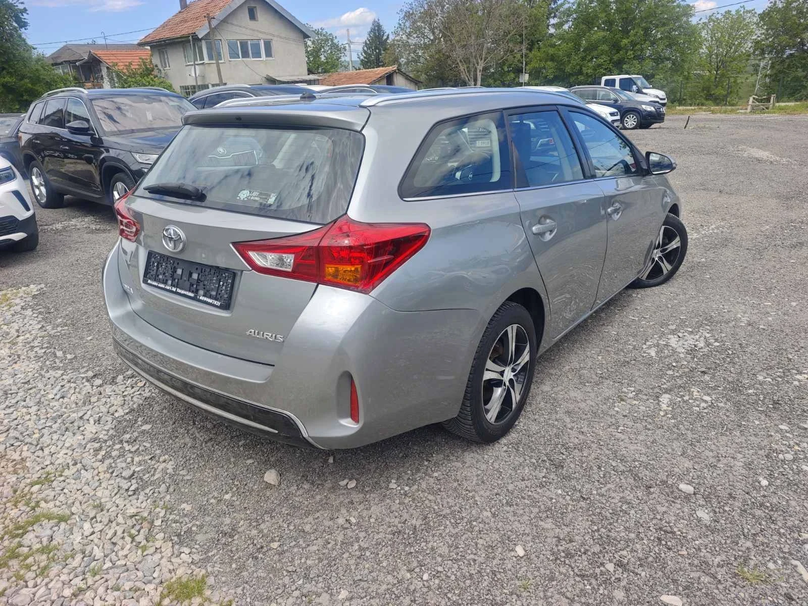 Toyota Auris 1.4 D4D, снимка 6 - Автомобили и джипове - 54700357