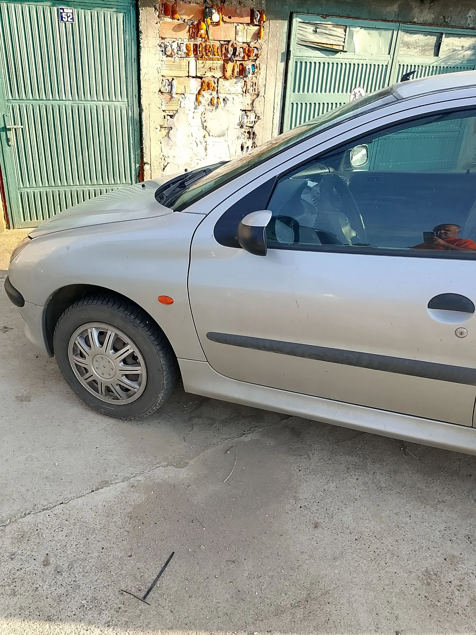 Peugeot 206