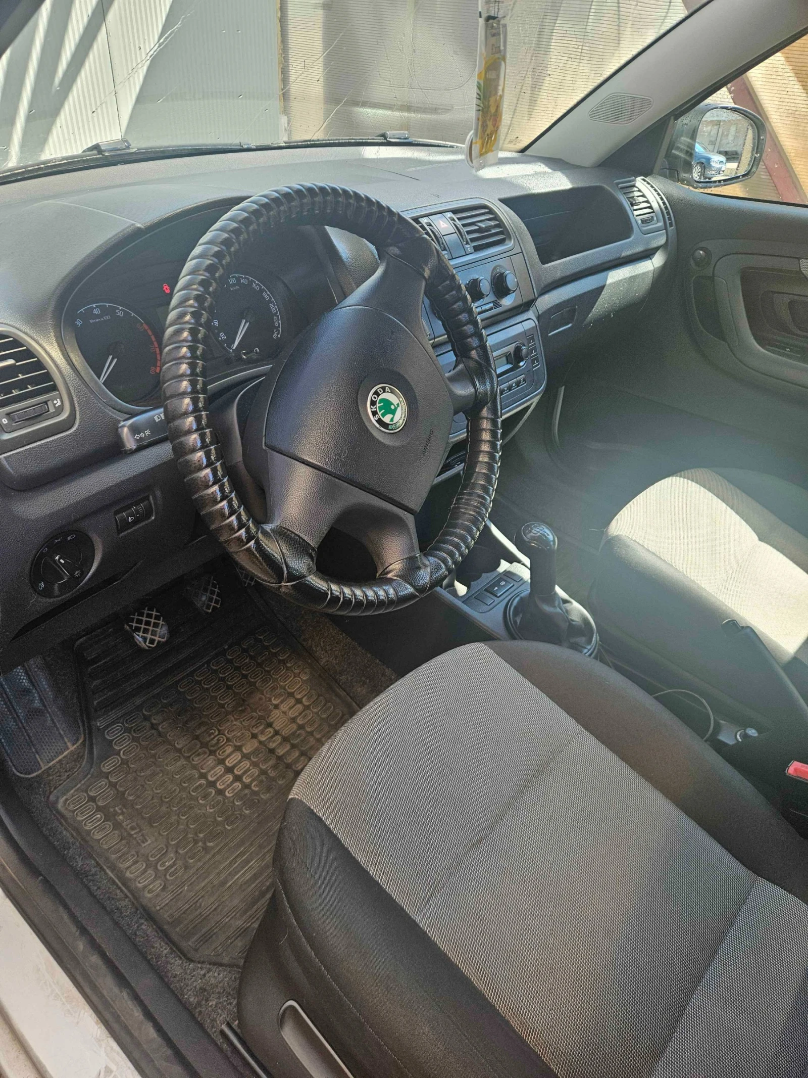 Skoda Fabia, снимка 4 - Автомобили и джипове - 55275756