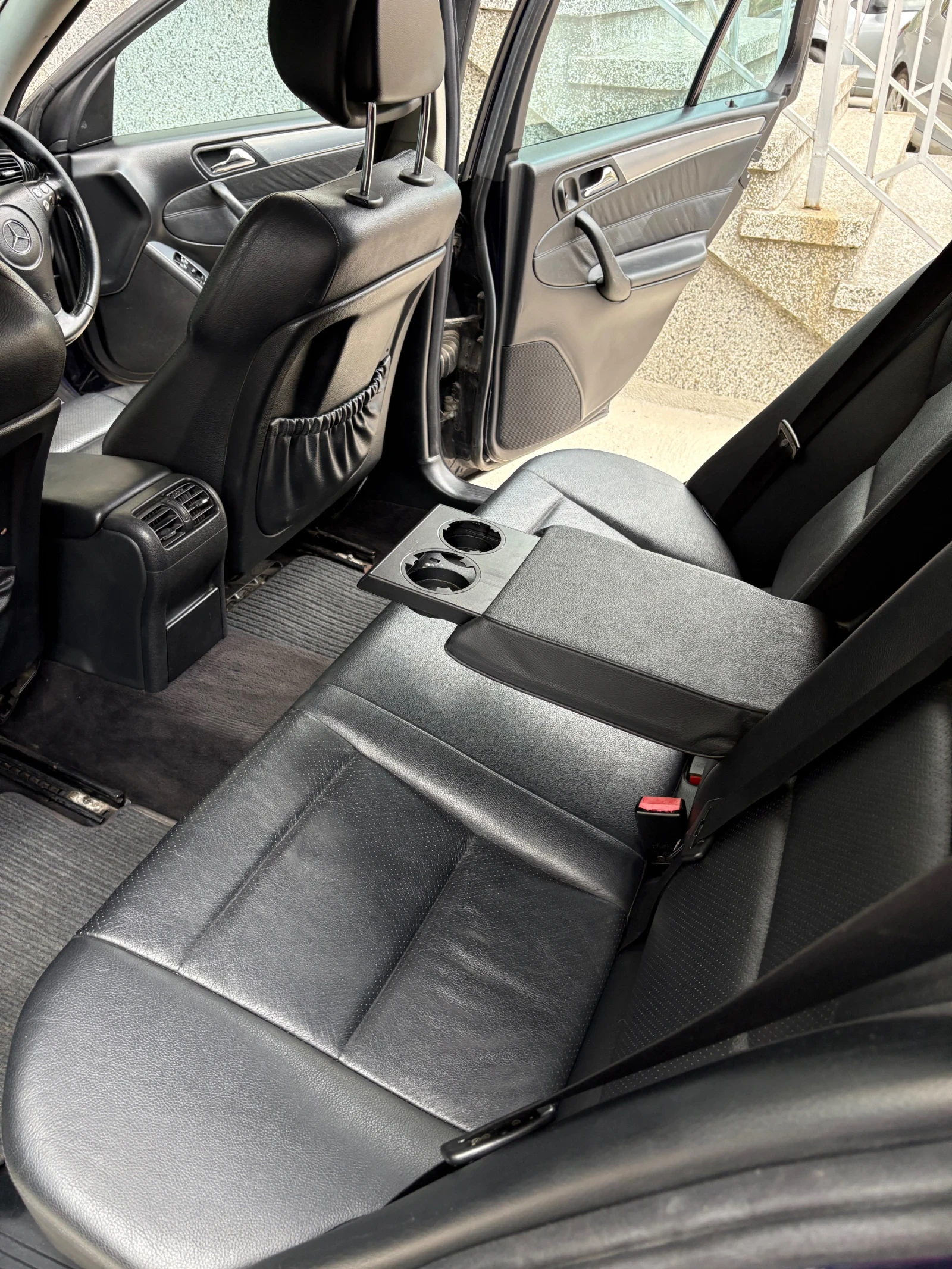 Mercedes-Benz C 200 Kompresor Facelift!!! GAZ!!! ДЯСНА ДИРЕКЦИЯ!!!, снимка 11 - Автомобили и джипове - 55655301