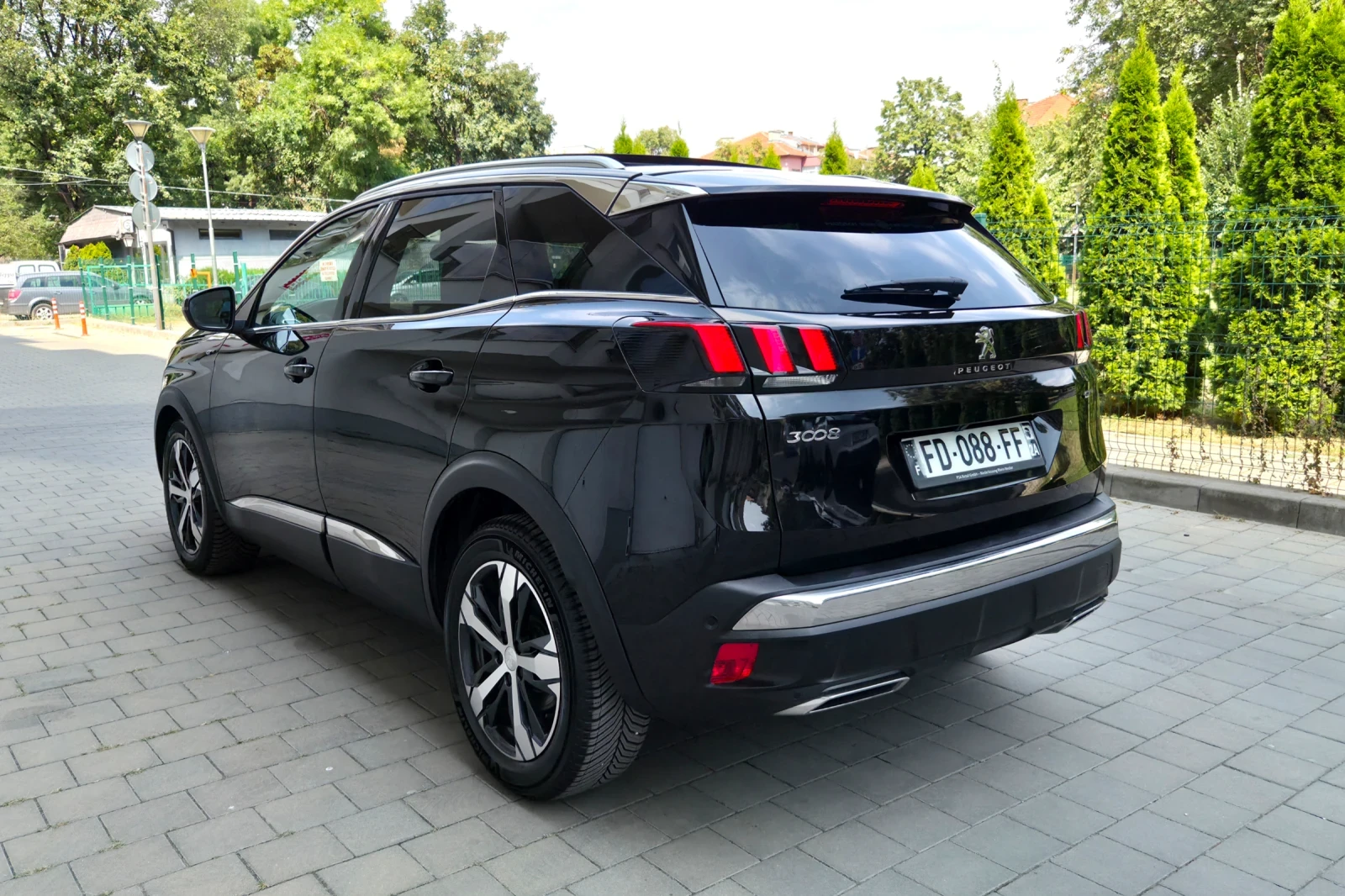 Peugeot 3008 GT 2.0 HDi /МАСАЖ /KEYLESS /ДИСТРОНИК /Fullmax!, снимка 4 - Автомобили и джипове - 55663740