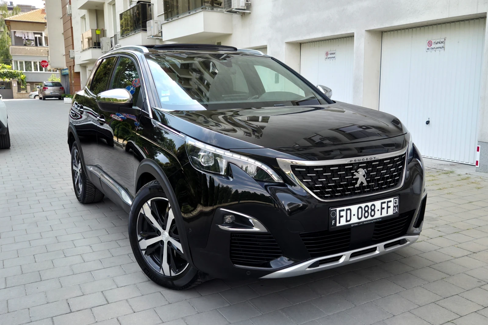 Peugeot 3008 GT 2.0 HDi /МАСАЖ /KEYLESS /ДИСТРОНИК /Fullmax!, снимка 3 - Автомобили и джипове - 55663740