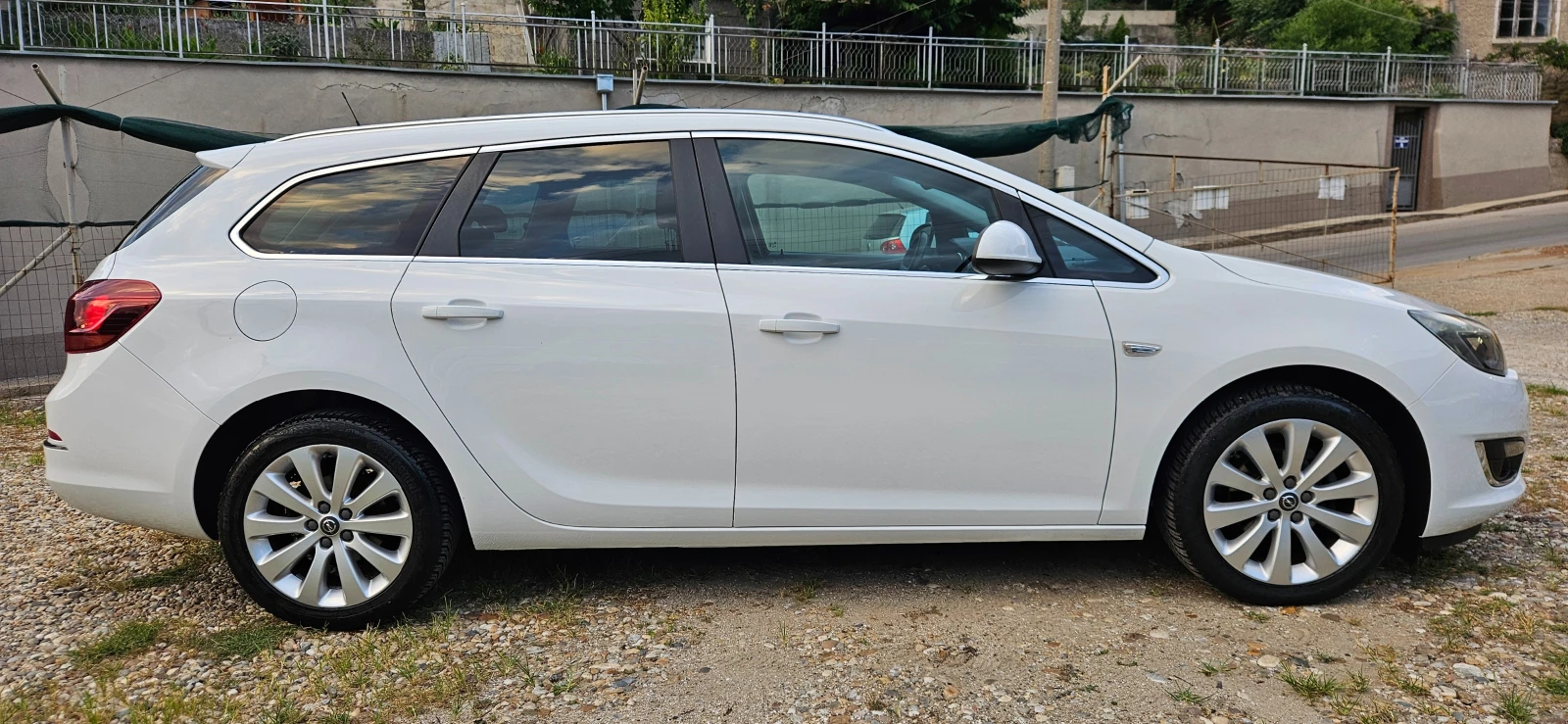 Opel Astra 1, 4i-140кс* 2014г* ФАБРИЧЕН ГАЗОВ ИНЖЕКЦИОН* LED*, снимка 7 - Автомобили и джипове - 55780202