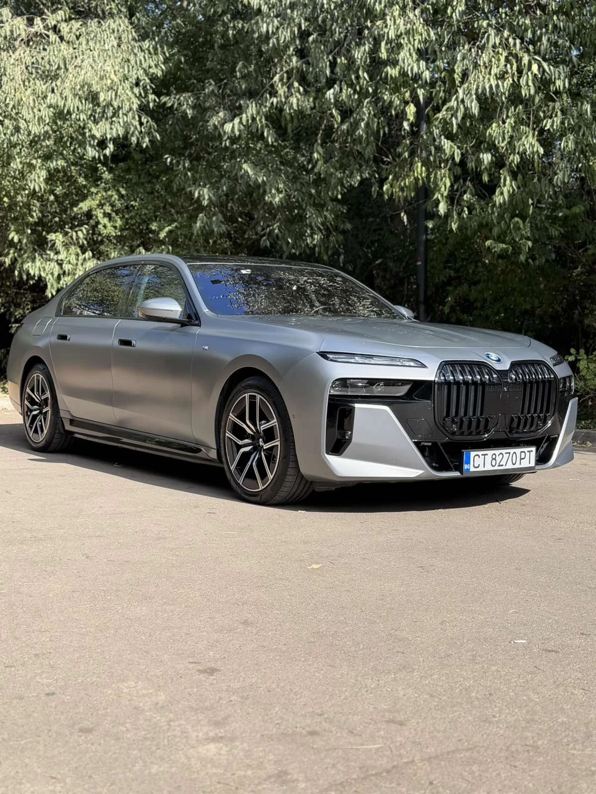 BMW 750 e M-Pro Plug-in Hybrid xDrive B&W 