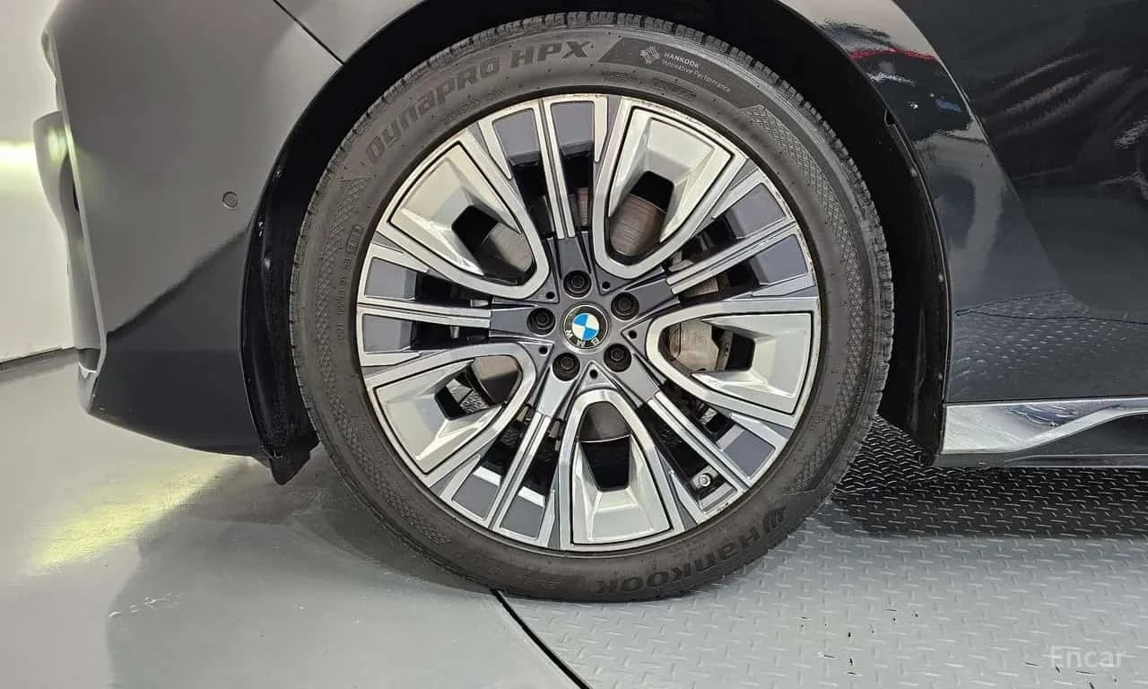 BMW 740 d xDrive Design Pure Excellence , снимка 5 - Автомобили и джипове - 56262374