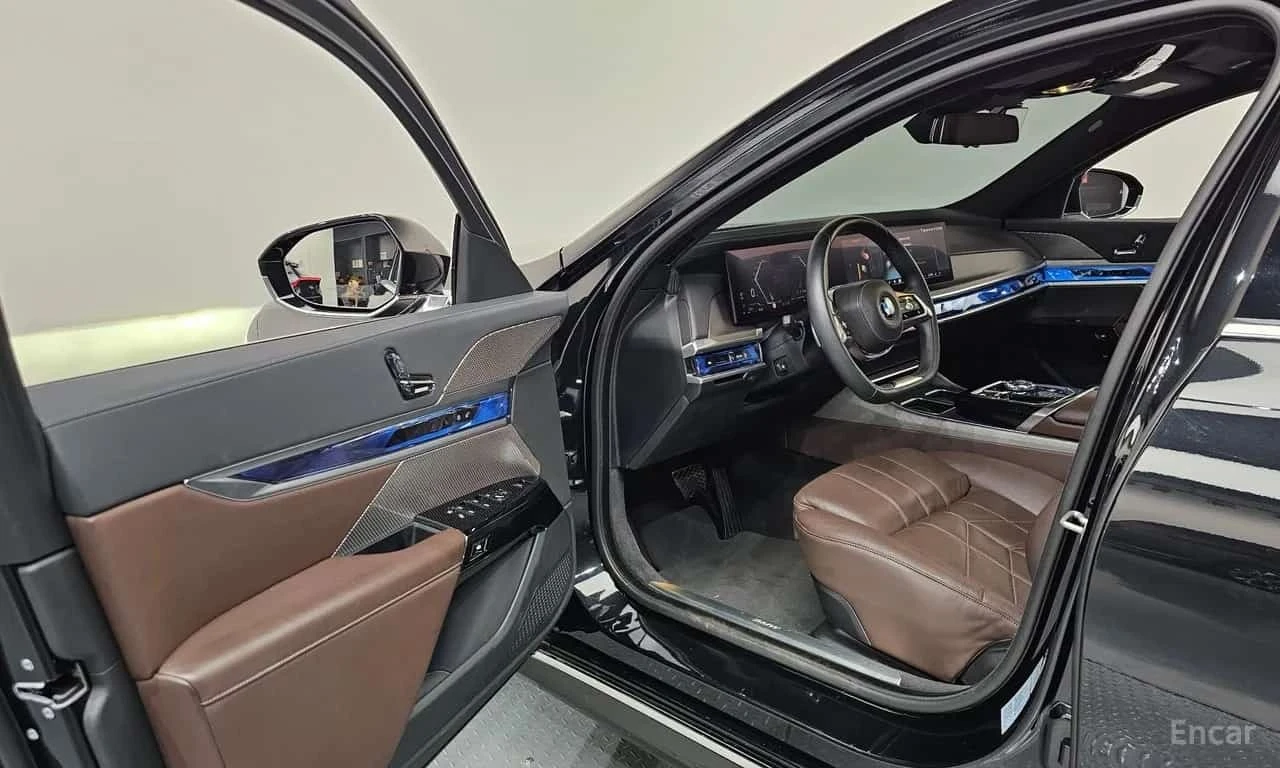 BMW 740 d xDrive Design Pure Excellence , снимка 10 - Автомобили и джипове - 56262374