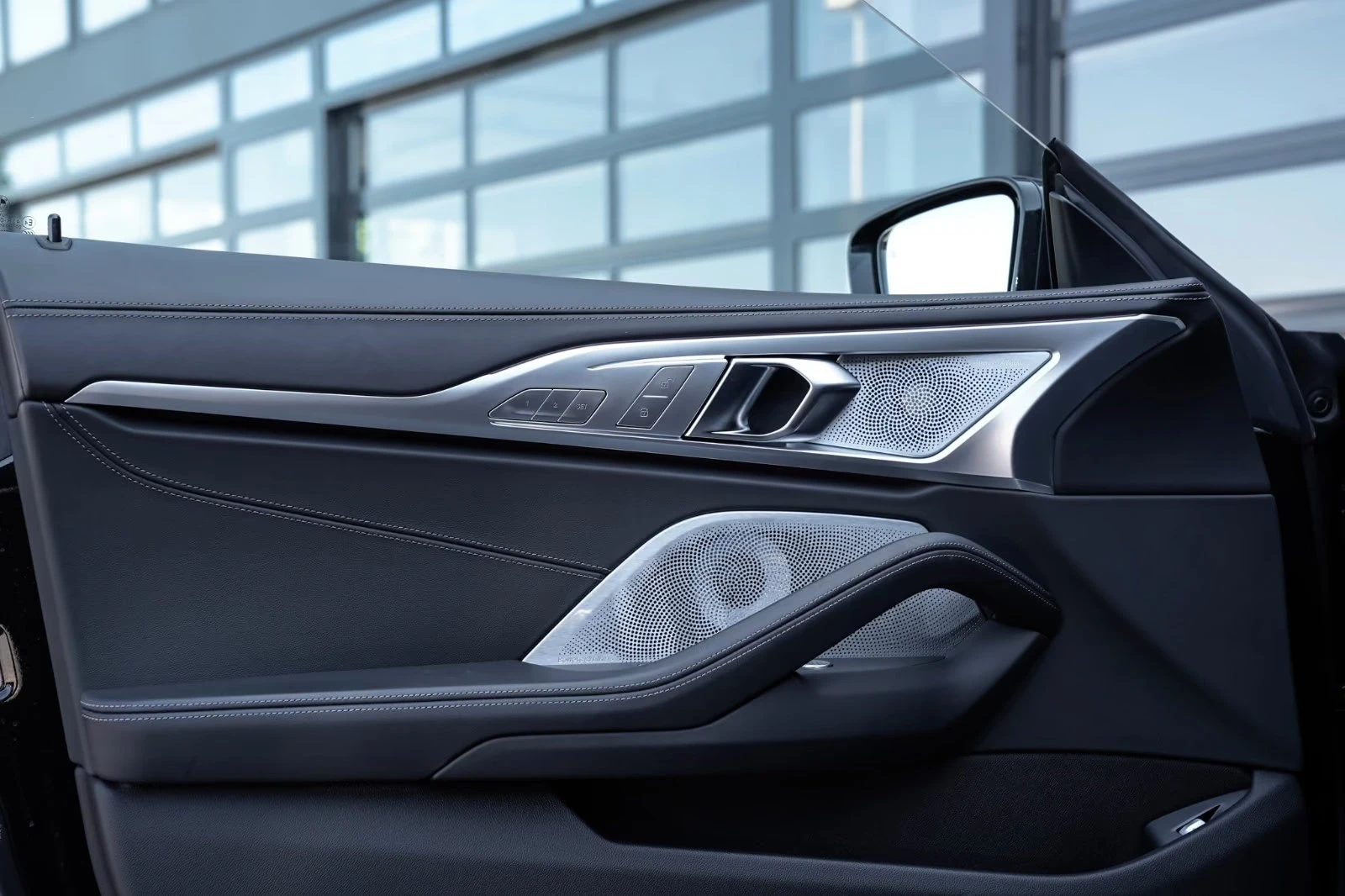 BMW 840 xDRIVE/340HP/PANO/LASER/B&W/360/VENT/966z | Mobile.bg � ����������� 16