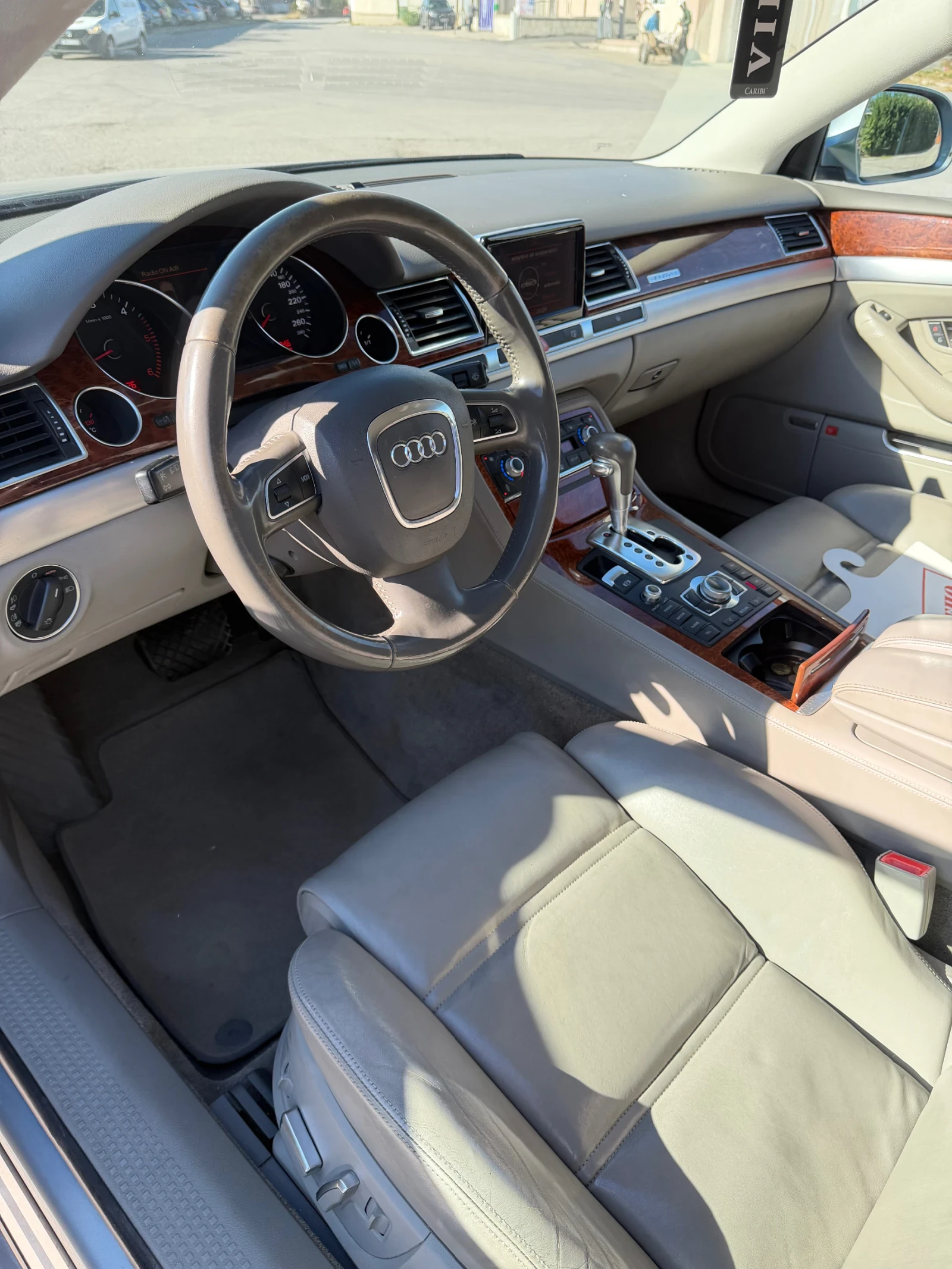 Audi A8 4.2 TDI 326ps FACELIFT, снимка 13 - Автомобили и джипове - 56548512