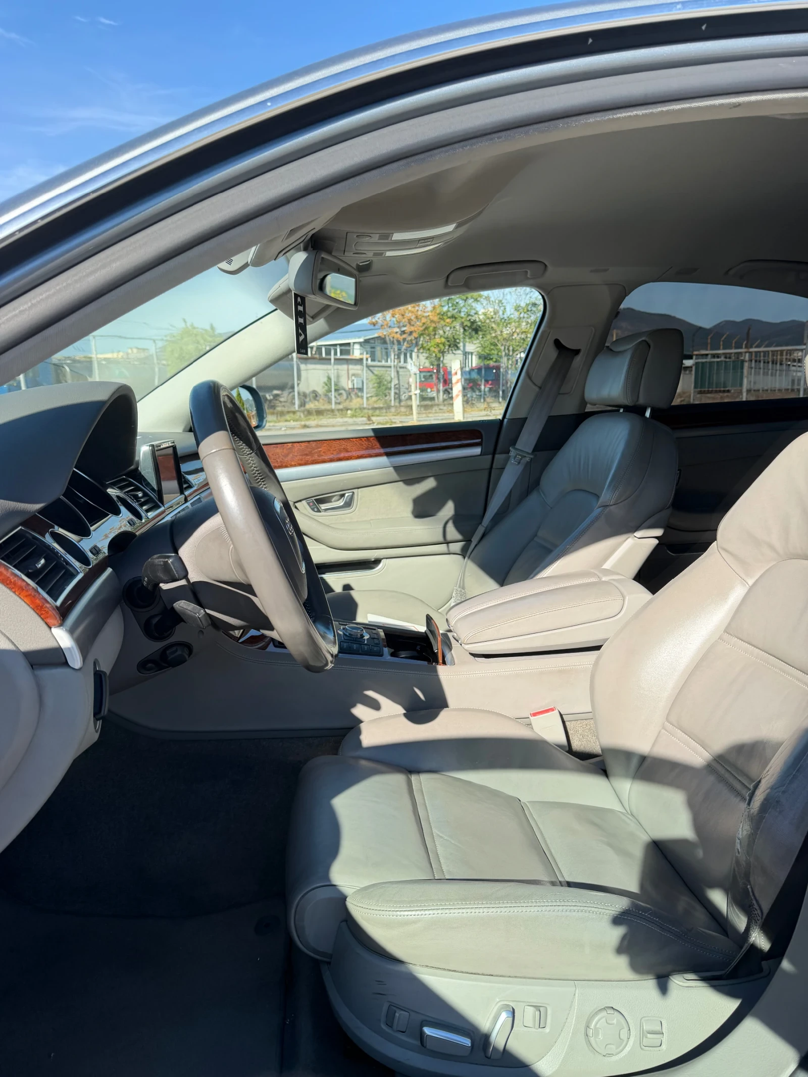 Audi A8 4.2 TDI 326ps FACELIFT, снимка 15 - Автомобили и джипове - 56548512