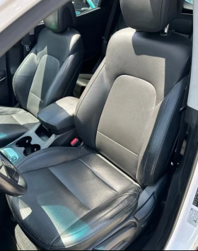 Обява за продажба на Hyundai Santa fe Ударена, но в движение, само външни щети ~13 900 лв. - изображение 4 | Auto.bg Обява за продажба на Hyundai Santa fe Ударена, но в движение, само външни щети ~13 900 лв. - изображение 4