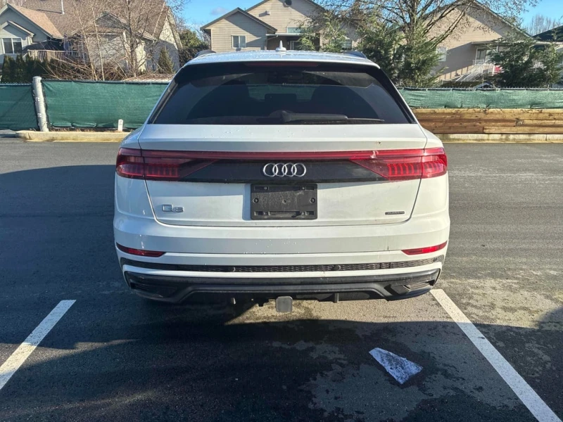 Audi Q8 * Technik * CARFAX * БЕЗ ПЪРВОНАЧАЛНА ВНОСКА, снимка 4 - Автомобили и джипове - 53131004