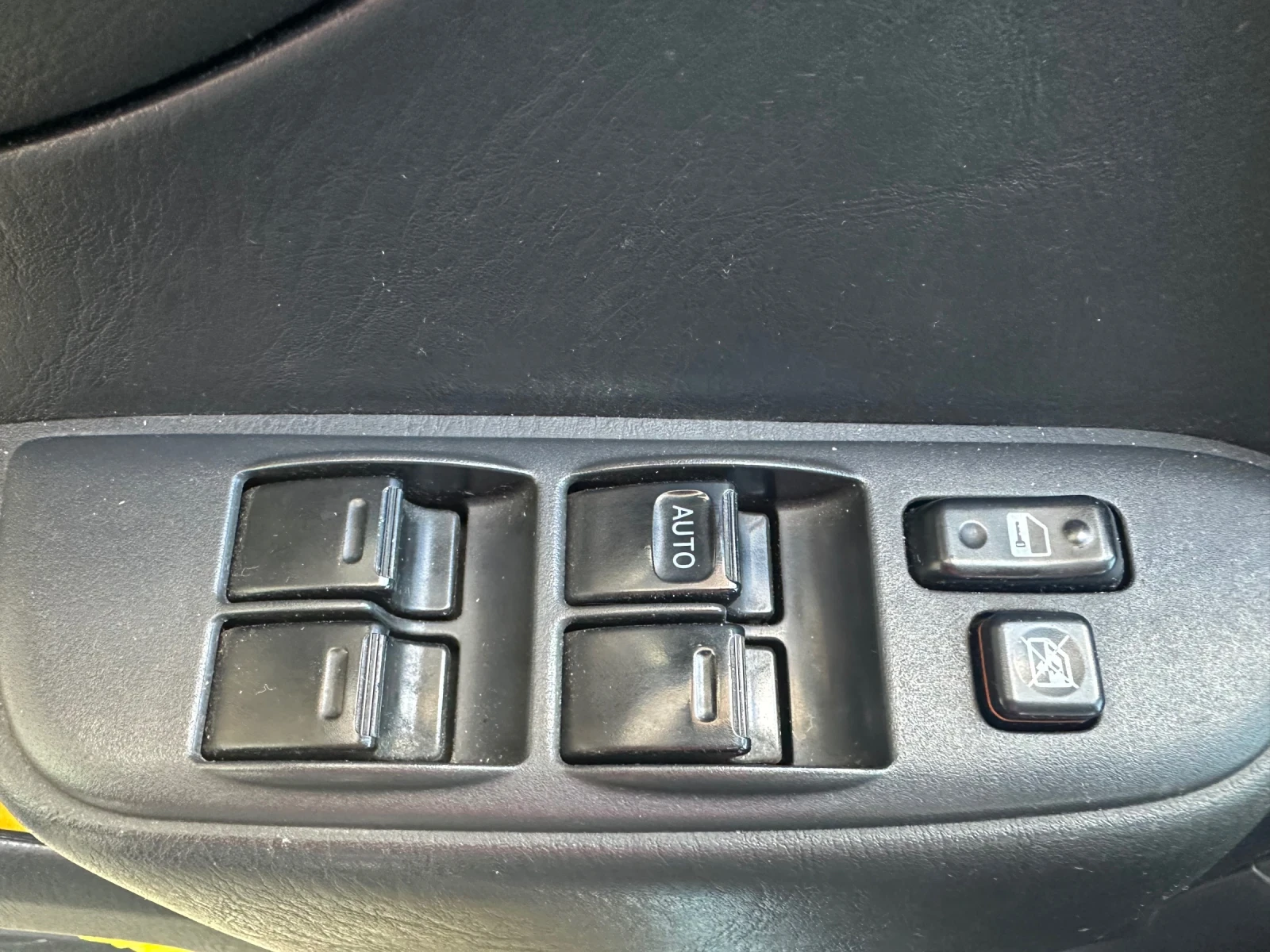 Toyota Rav4 2.0 D4D, снимка 12 - Автомобили и джипове - 54114496