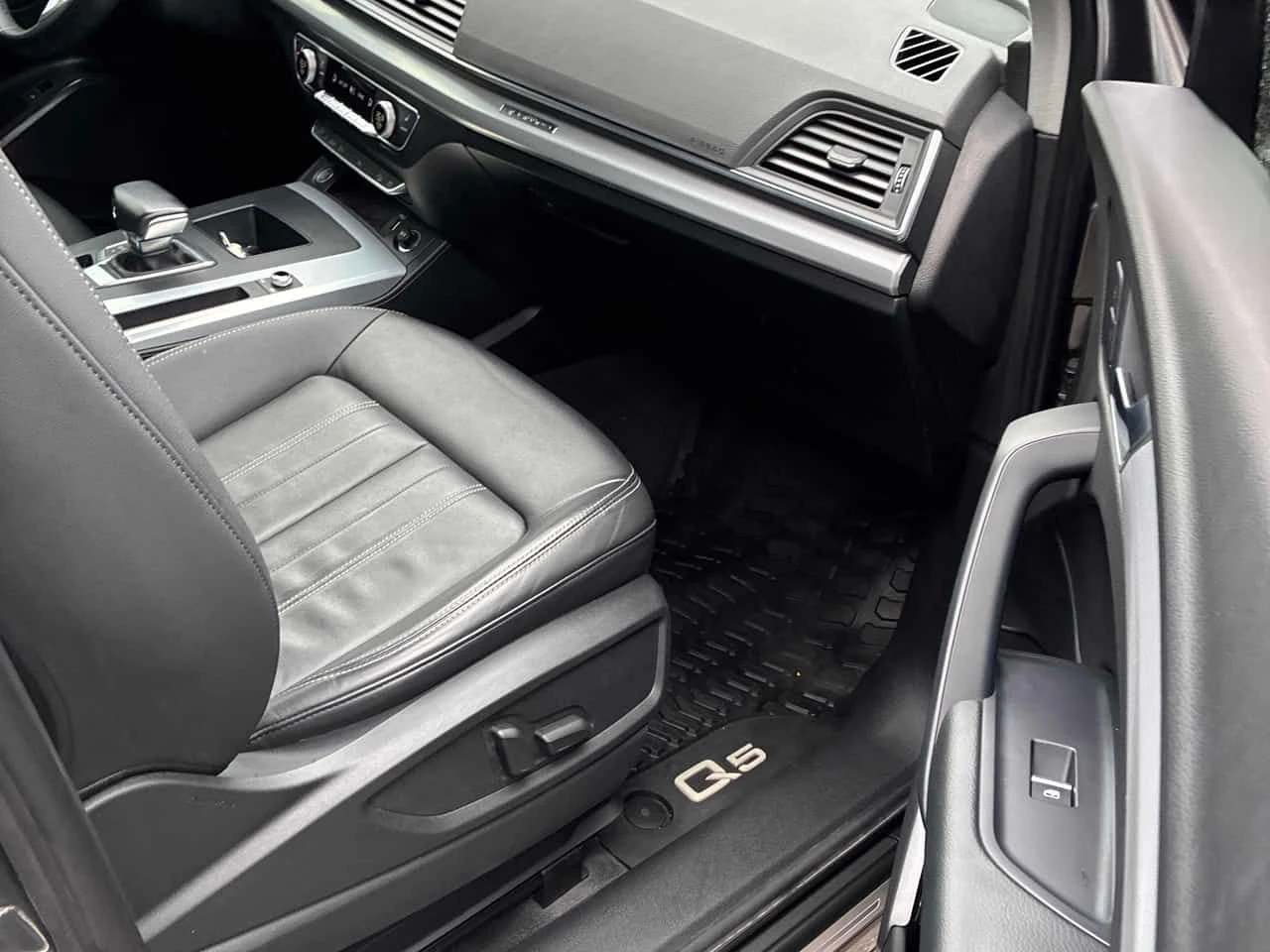 Audi Q5 * Progressiv S LINE ОT ПРЕДСТАВИТЕЛСТВО* , снимка 15 - Автомобили и джипове - 54231799