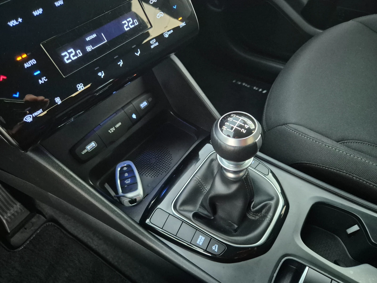 Hyundai Tucson 1.6 CRDI X-Line, снимка 12 - Автомобили и джипове - 55622830