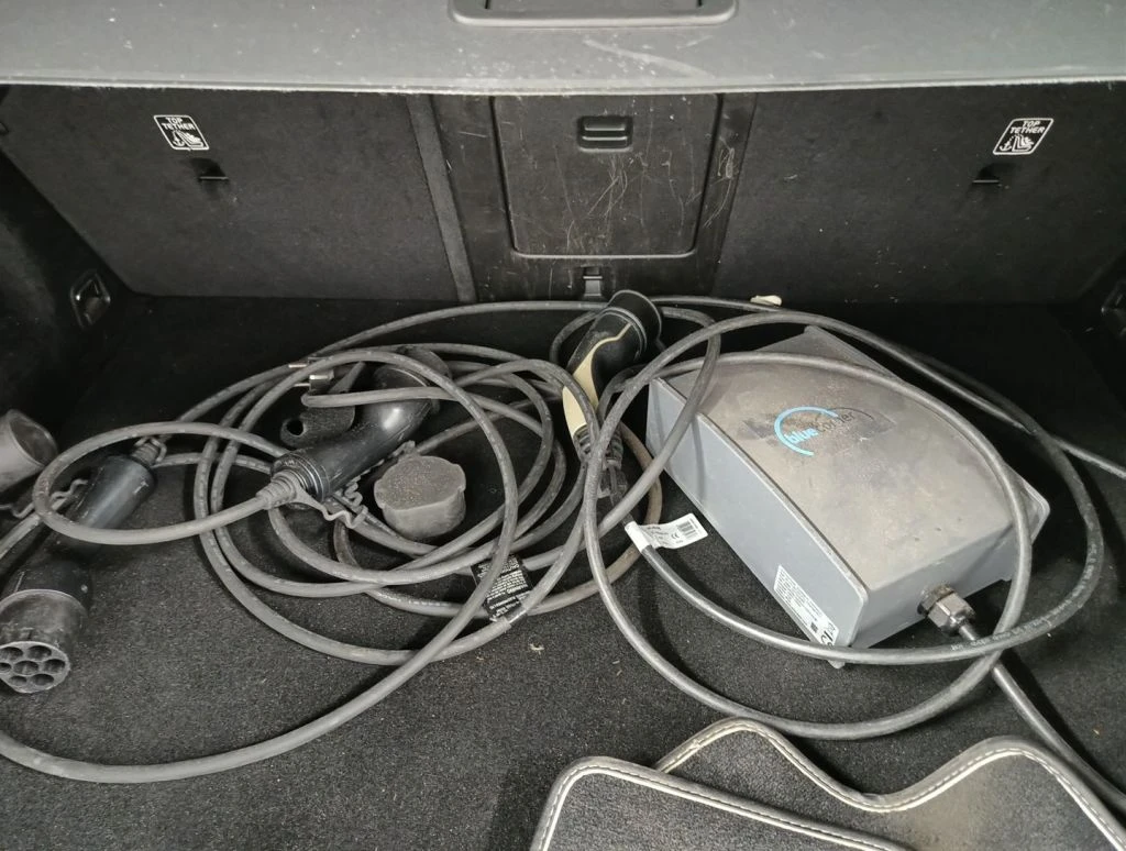 Volvo XC60 T6 Recharge Geartronic R-Design Leather Navi , снимка 16 - Автомобили и джипове - 56206089