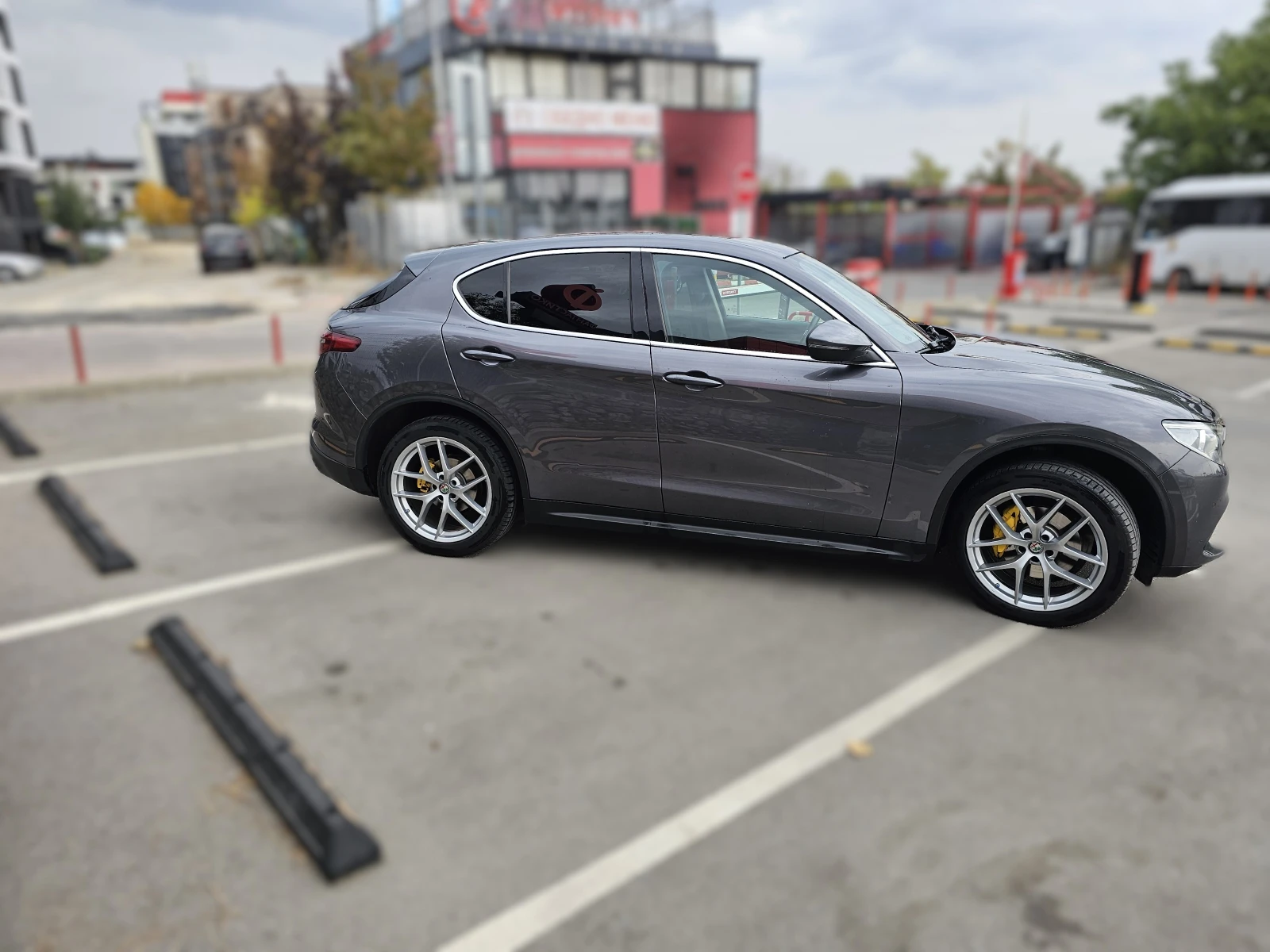 Alfa Romeo Stelvio Q4 2.2JTD, снимка 4 - Автомобили и джипове - 56451636
