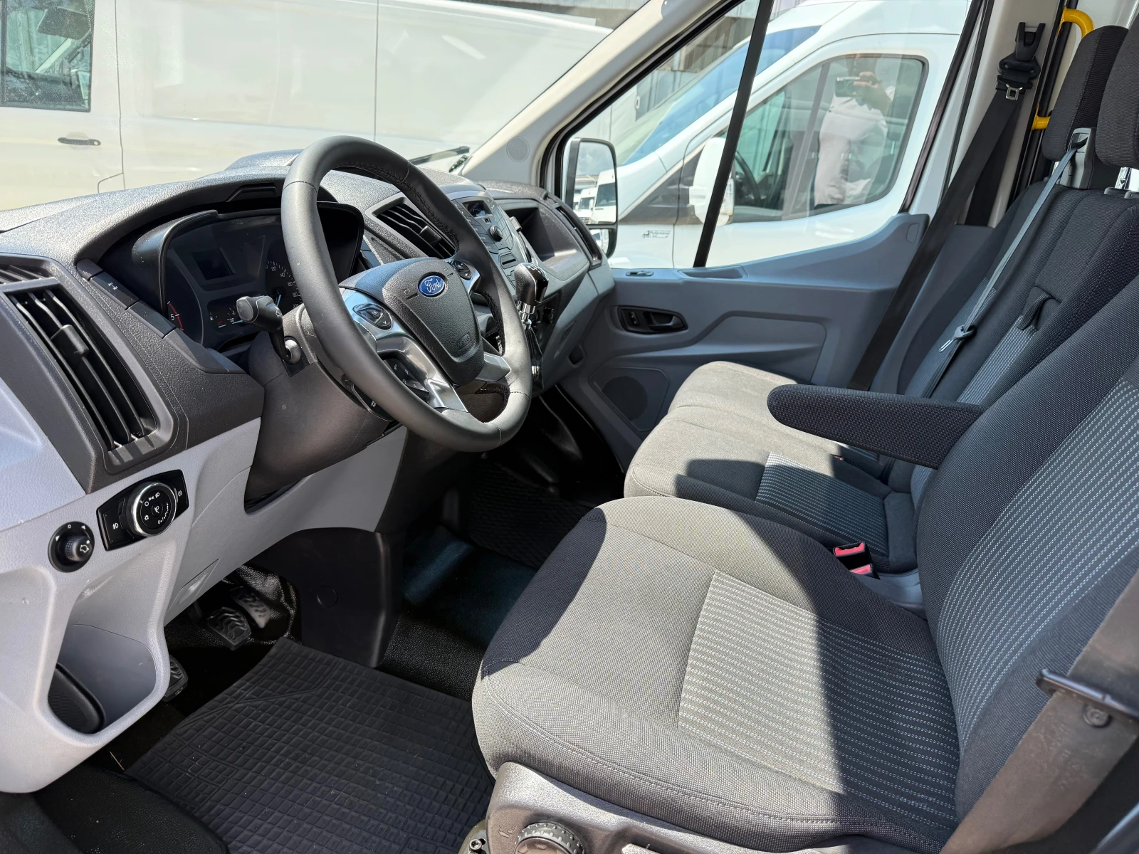 Ford Transit 2.2 TDCI 4X4 6+ 1 МЕСТА - изображение 10