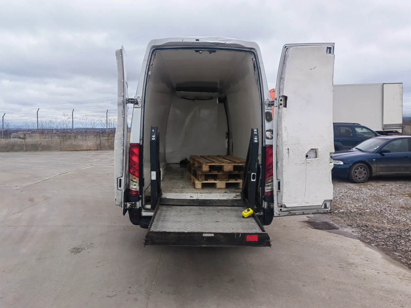 Iveco 35c15 | Mobile.bg � ����������� 11