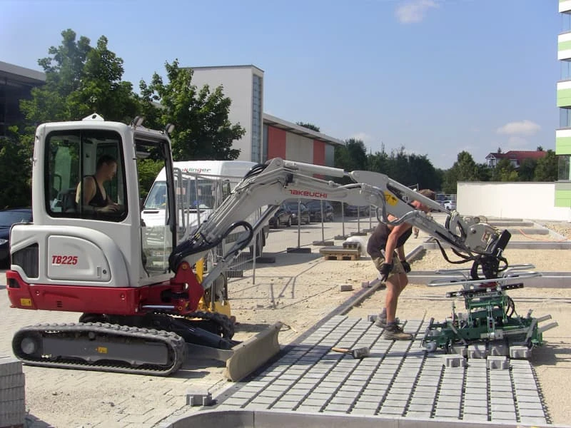 Багер Takeuchi TB225 - изображение 3