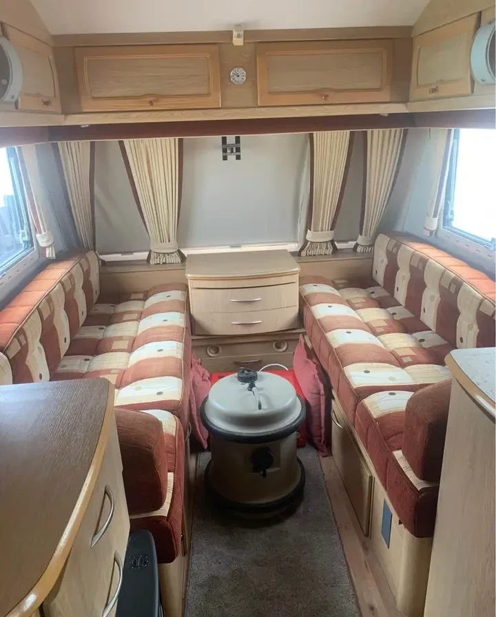 Каравана Coachmen Pastiche, снимка 4 - Каравани и кемпери - 56289656