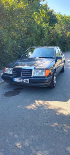 Mercedes-Benz 124 200E, снимка 1