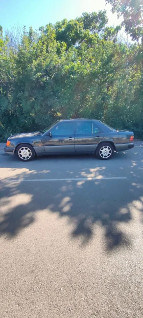 Mercedes-Benz 124 200E, снимка 2