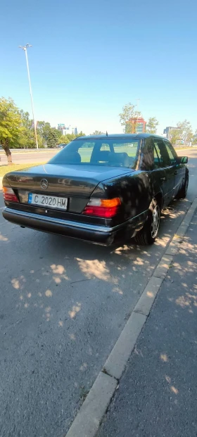 Mercedes-Benz 124 200E, снимка 4