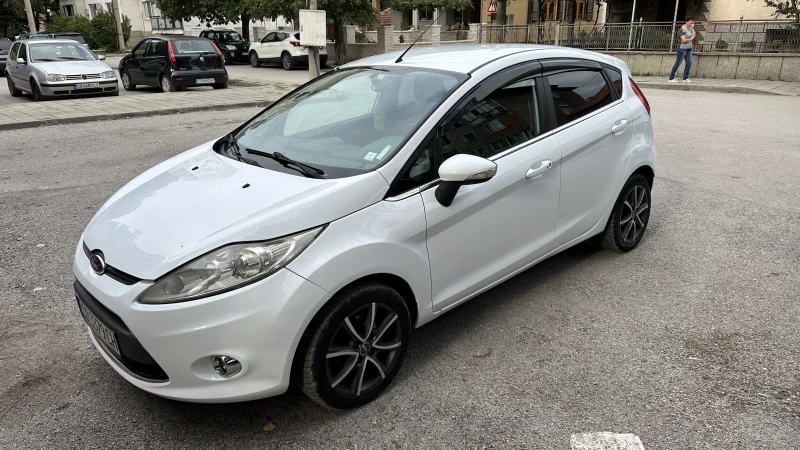 Ford Fiesta, снимка 9 - Автомобили и джипове - 47426236