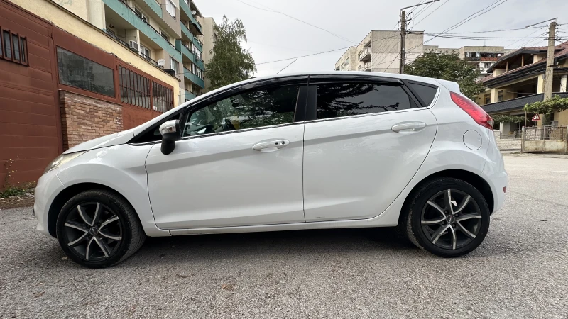 Ford Fiesta, снимка 7 - Автомобили и джипове - 47426236