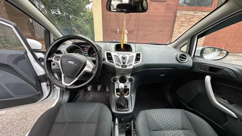 Ford Fiesta, снимка 2 - Автомобили и джипове - 47426236