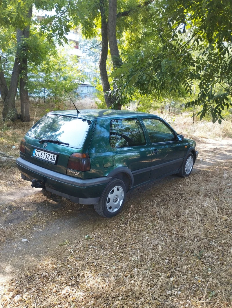 VW Golf 1.9 SDI , снимка 3 - Автомобили и джипове - 47536010