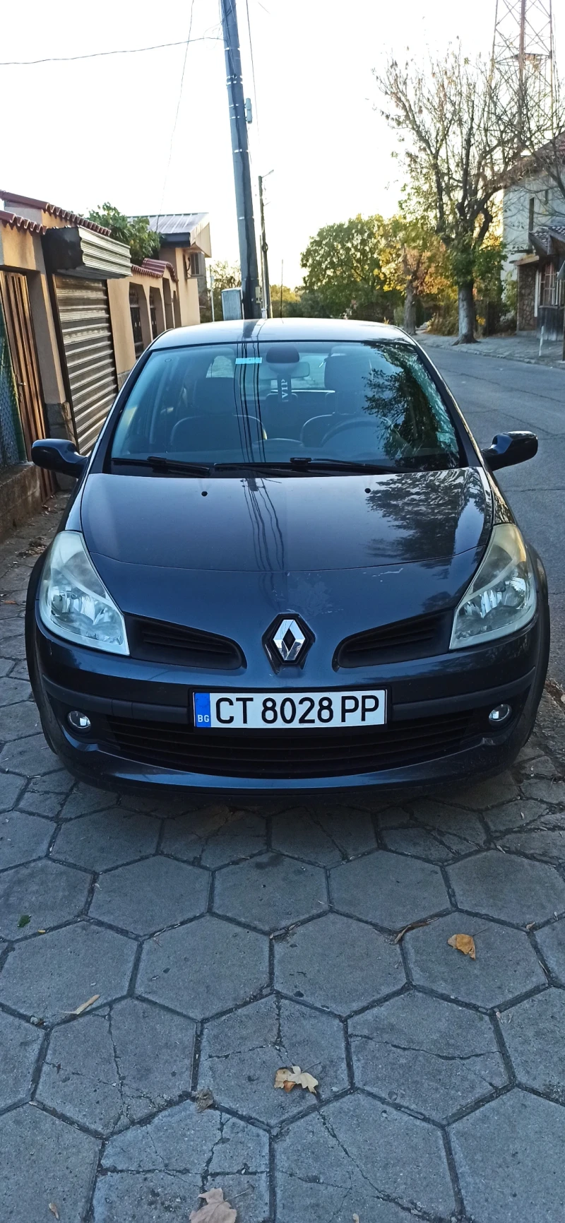 Renault Clio, снимка 1 - Автомобили и джипове - 48668228