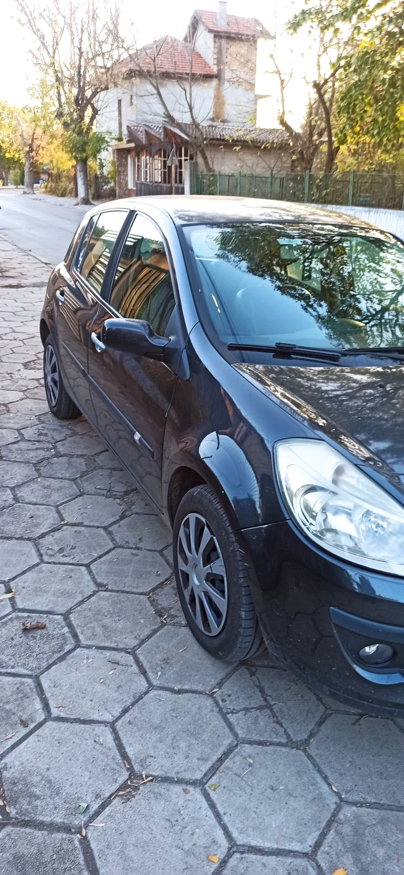 Renault Clio, снимка 5 - Автомобили и джипове - 48668228