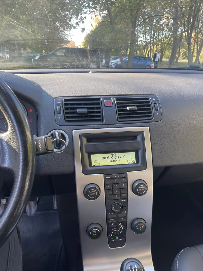 Volvo S40 2, 4i/газ, снимка 6 - Автомобили и джипове - 52257063