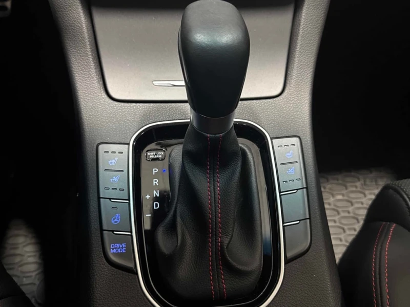 Hyundai Elantra * Sport Ultimate * CARFAX * БЕЗ ПЪРВОНАЧАЛНА ВНОСК, снимка 10 - Автомобили и джипове - 52673925