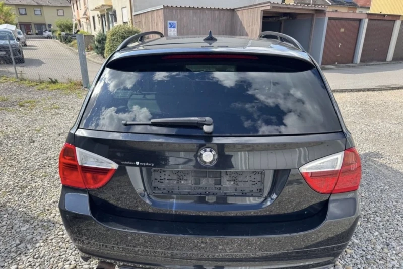 BMW 320 163кс ксенов+ автомат+ Нави+ Рекаро+ панорама+ под, снимка 5 - Автомобили и джипове - 53194817