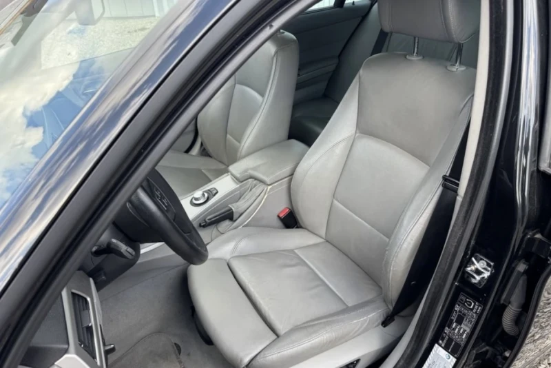 BMW 320 163кс ксенов+ автомат+ Нави+ Рекаро+ панорама+ под, снимка 9 - Автомобили и джипове - 53194817