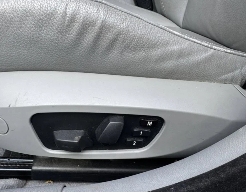 BMW 320 163кс ксенов+ автомат+ Нави+ Рекаро+ панорама+ под, снимка 10 - Автомобили и джипове - 53194817