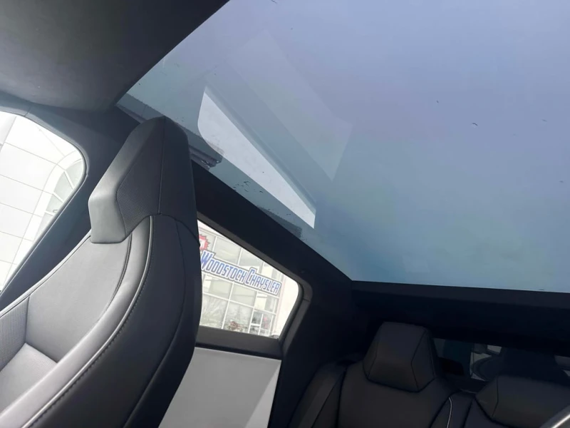 Tesla Cybertruck * AWD * CARFAX * БЕЗ ПЪРВОНАЧАЛНА ВНОСКА, снимка 11 - Автомобили и джипове - 53126831