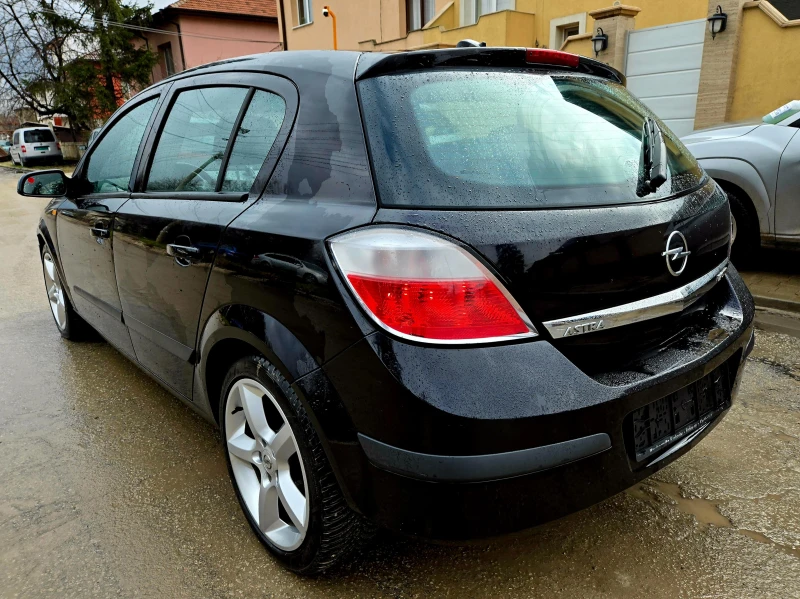 Opel Astra 1.7CDTI Германия Спорт Нави Клима Xenon , снимка 3 - Автомобили и джипове - 53298160