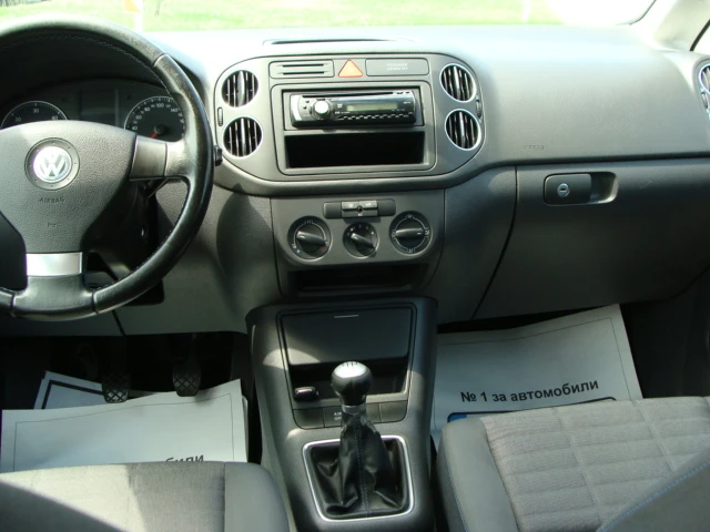 VW Golf Plus 1, 9, снимка 12 - Автомобили и джипове - 55348138