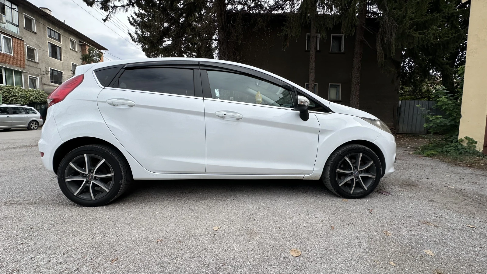 Ford Fiesta  - изображение 8