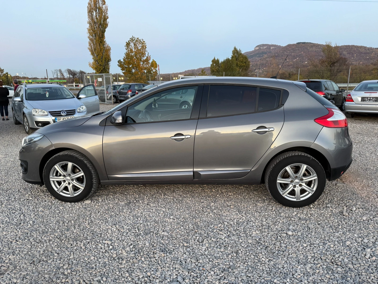 Renault Megane 1.5DCI-110PS-AUTOMAT - изображение 8