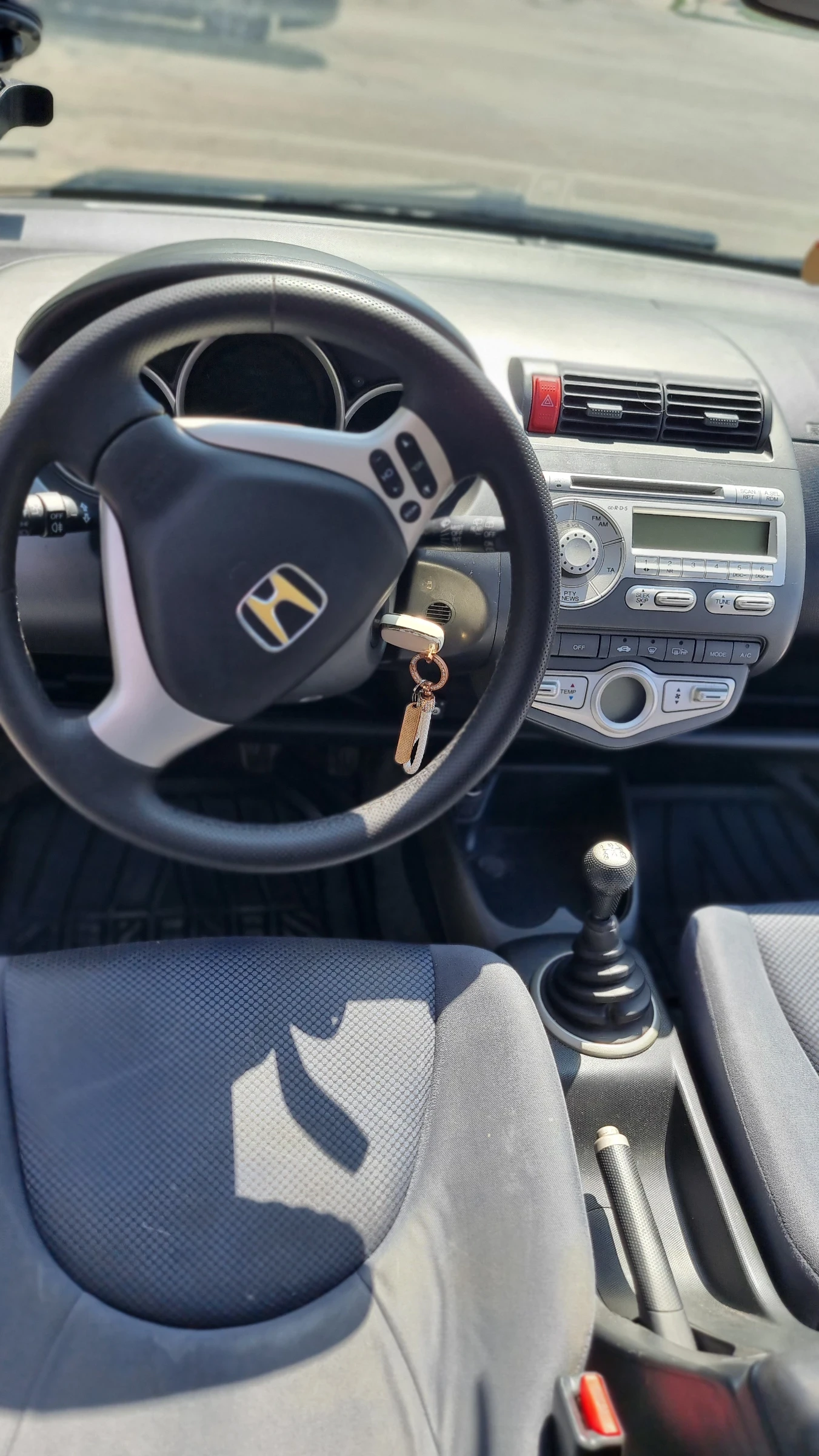 Honda Jazz  - изображение 10
