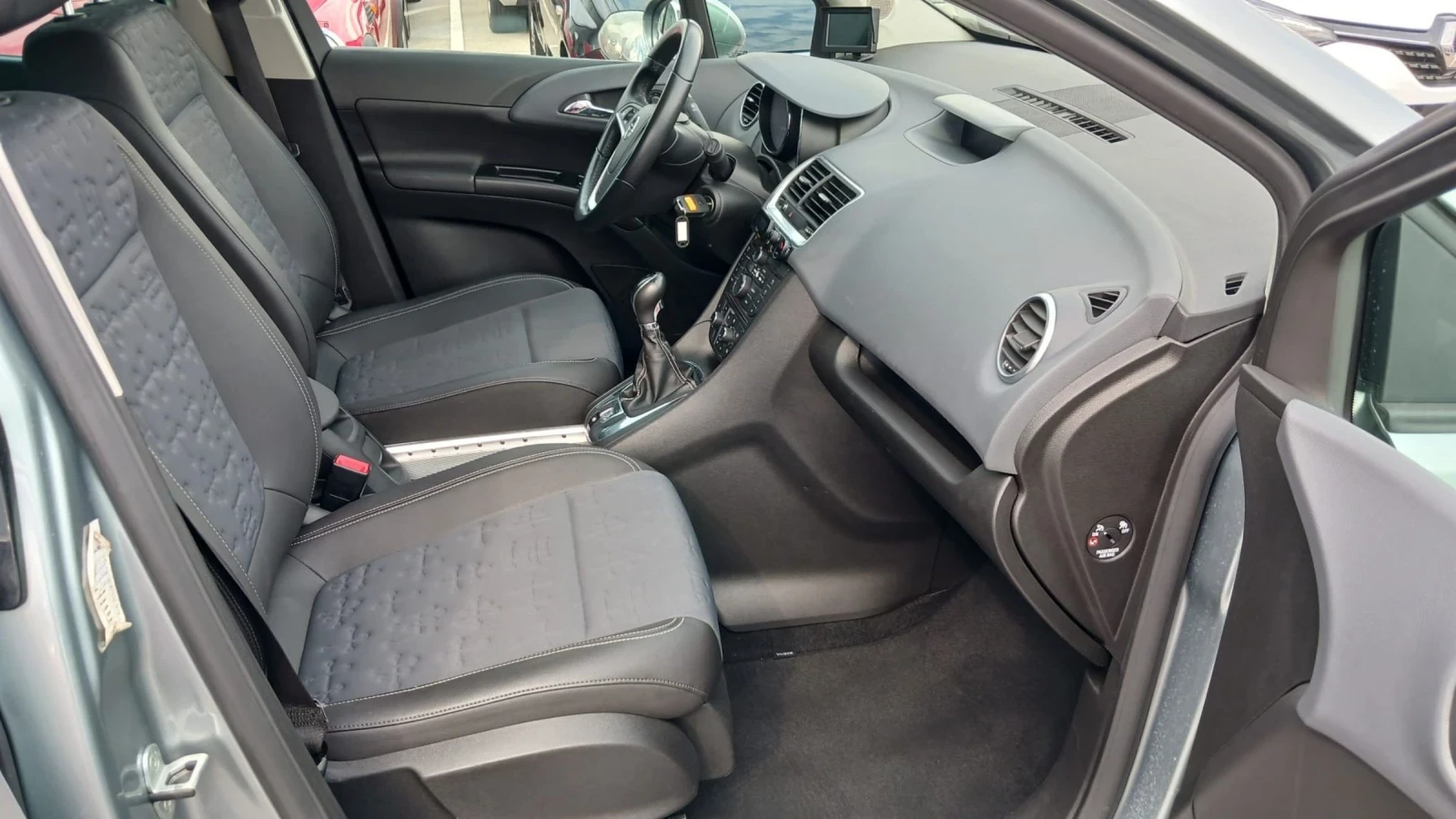 Opel Meriva 1.4 TURBO COSMO - изображение 8