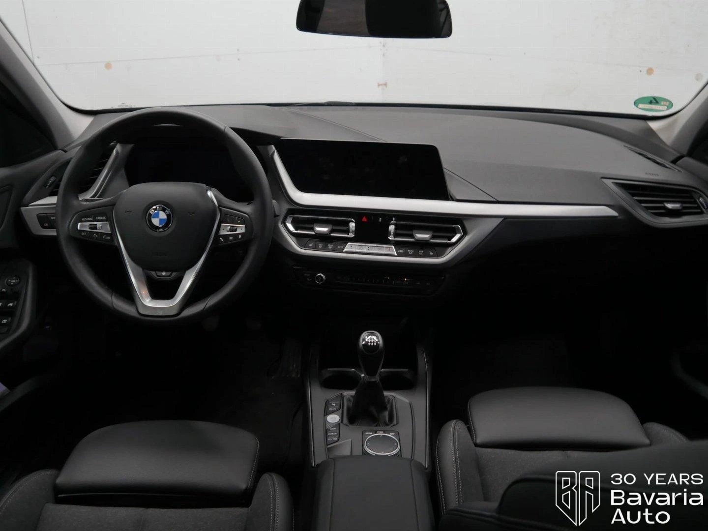 BMW 118  i Advantage - изображение 6